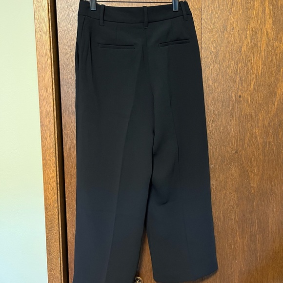 ARITZIA WILFRED EFFORTLESS CROPPED PANT - SIZE 4 - Picture 3 of 3